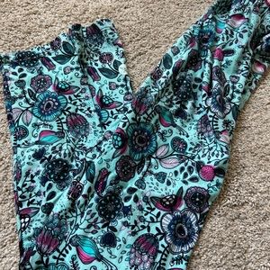 Sweetlegs leggings size petite

All worn very little